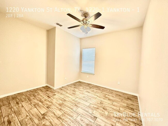 Photo - 1220 S Yankton St Unit 1