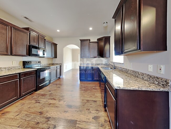 Photo - 259 Applehill Way