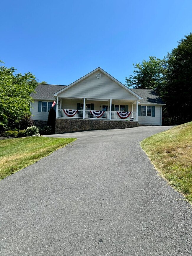 House for Rent in Woodstock! - House for Rent in Woodstock!
