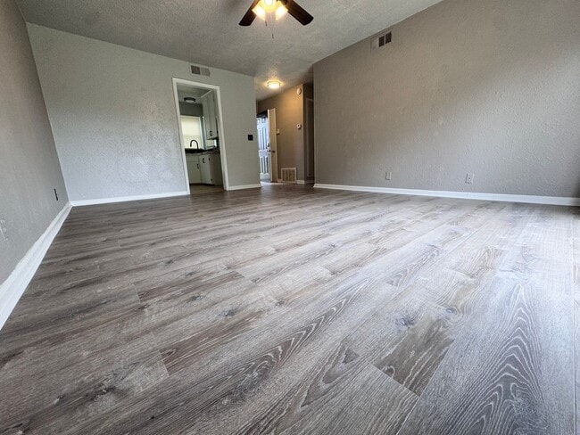 Photo - 4376 N Frankfort Pl