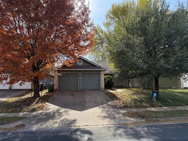 Building Photo - 1805 Golden Pheasant Dr