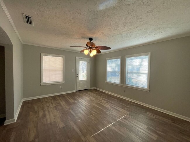 Photo - 1010 W 12th Ct