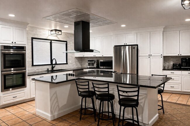 Photo - 2907 Redbud Ave