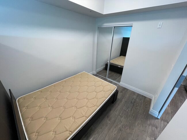 Photo - 652 Princess St Unit 401