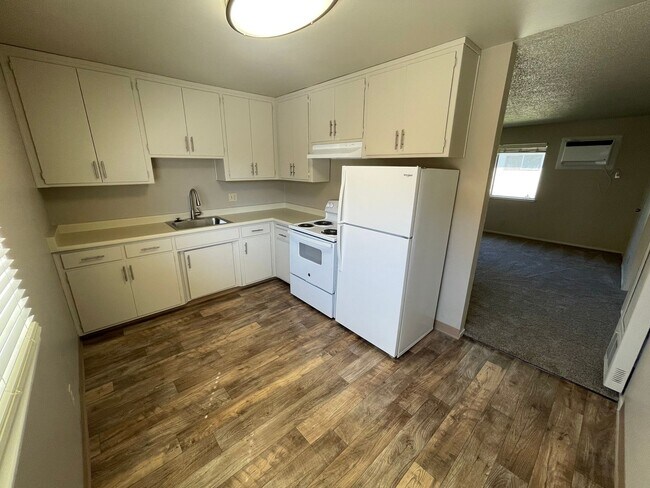 Camellia Manor Apartments