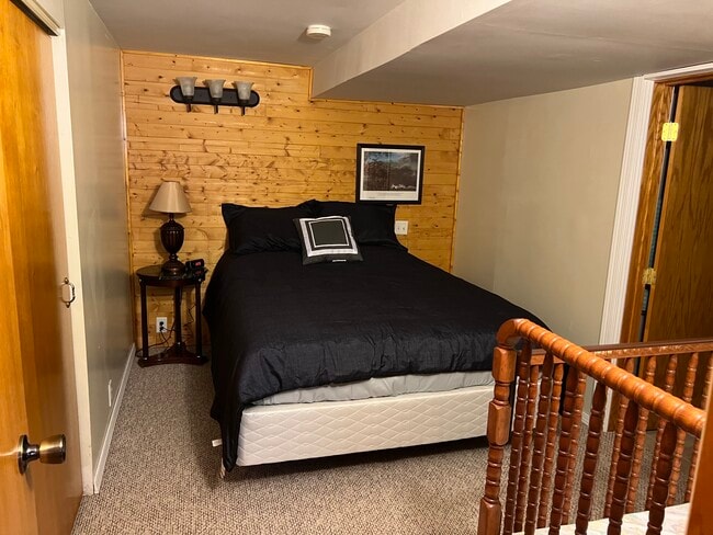 Photo - 13901 120th Ave Unit Furnished 1 bedroom basement apt.