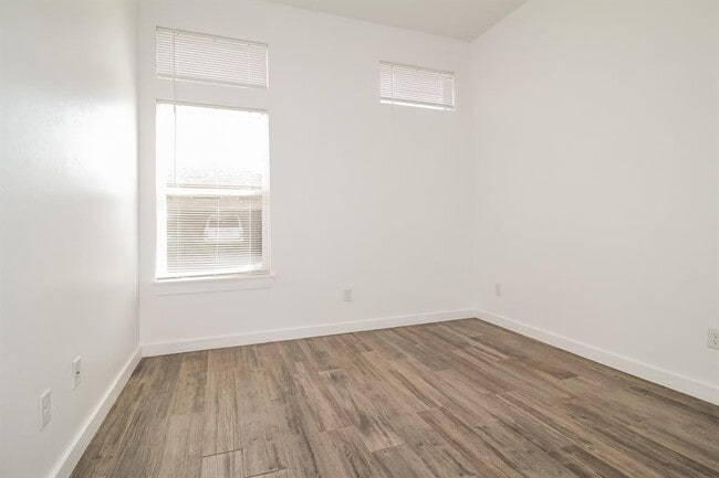 Photo - 11322 Paradise In Dr