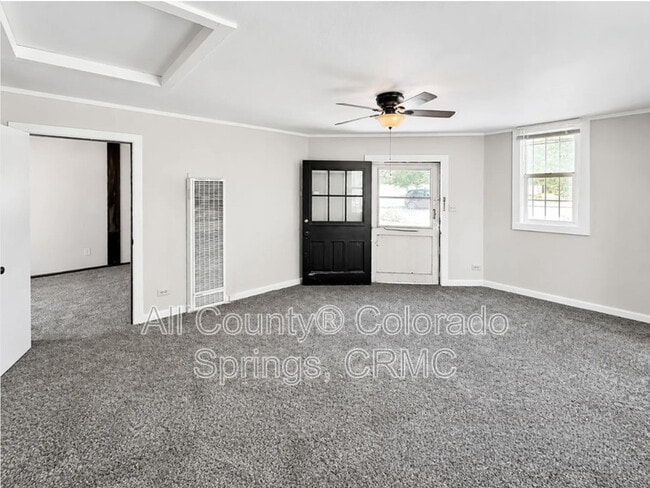 Photo - 215 E Dale St
