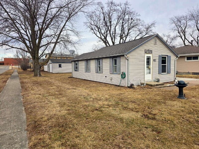 Photo - 1526 Rapids St