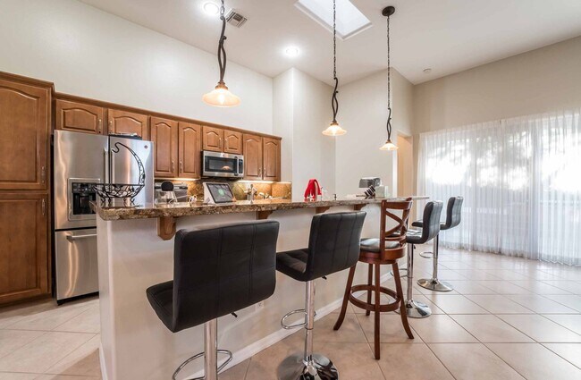 Luxurious Furnished Home in Anthem Country... - Luxurious Furnished Home in Anthem Country...