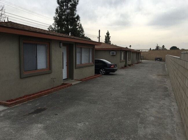 Photo - 642-648 W. 3rd St.