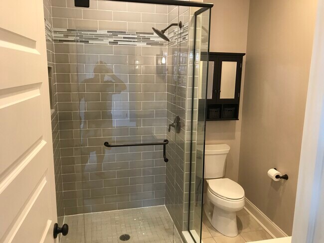 Photo - 930 N Lincoln Ave