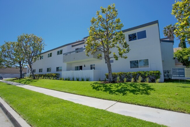 Building Photo - Monroe Garden