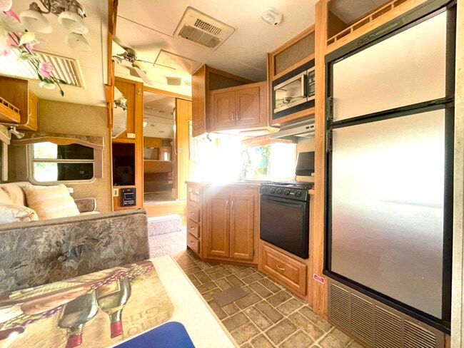 Photo - 1 National Ave