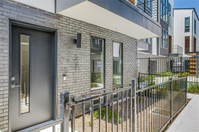 Photo - 2180 Bennett Ave