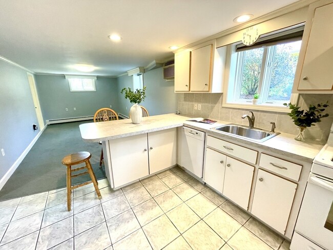 Photo - 73 Benefit St Unit B