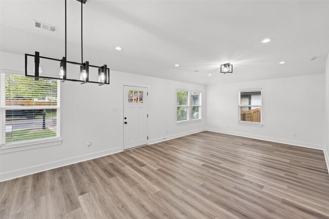 Photo - 514 W Wilkins St