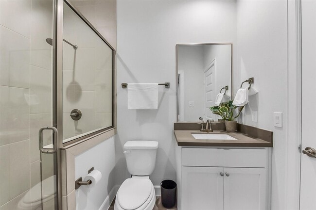 2804 Grand Fountains Dr