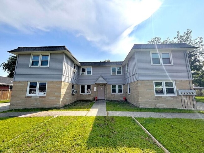 Building Photo - 83 Thomas St Unit 1R Rental