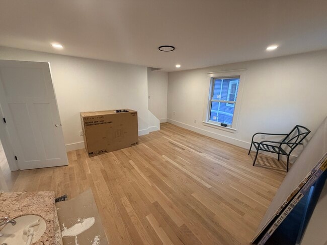 Photo - 14 Cutter Ave Unit 2