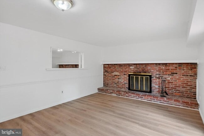 Photo - 1884 Forest Dr