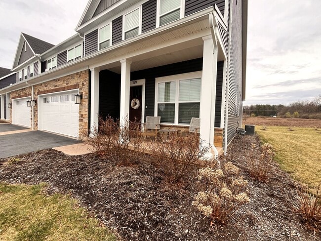 Photo - 4 Bedroom, 3.5 Bathroom Townhouse