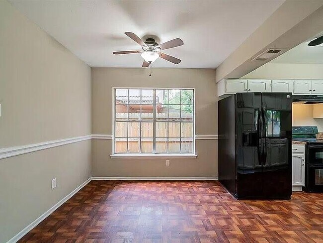 Photo - 2913 Birch Creek Dr