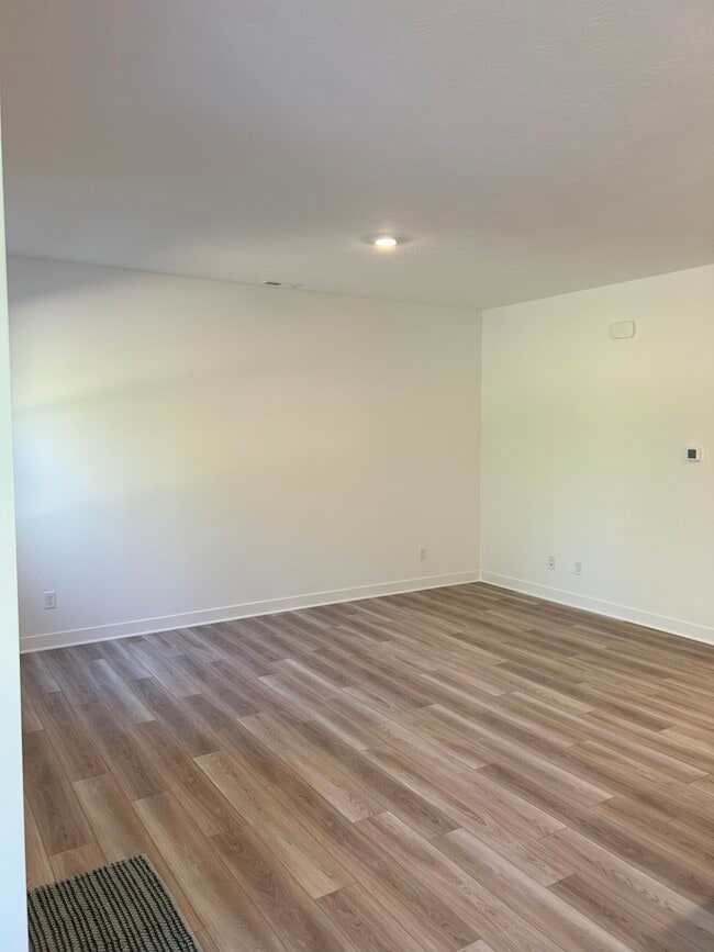 Photo - 1752 Trinity Ln