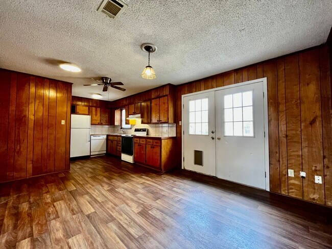 Photo - 120 Western Hills Dr