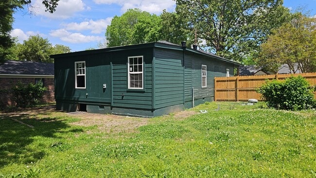 Photo - 771 Josephine St