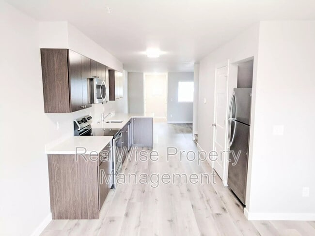 Photo - 8300 SE Flavel St Unit 101