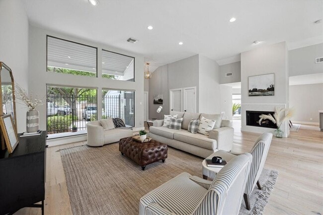 Photo - 625 Rancho Bauer Dr House