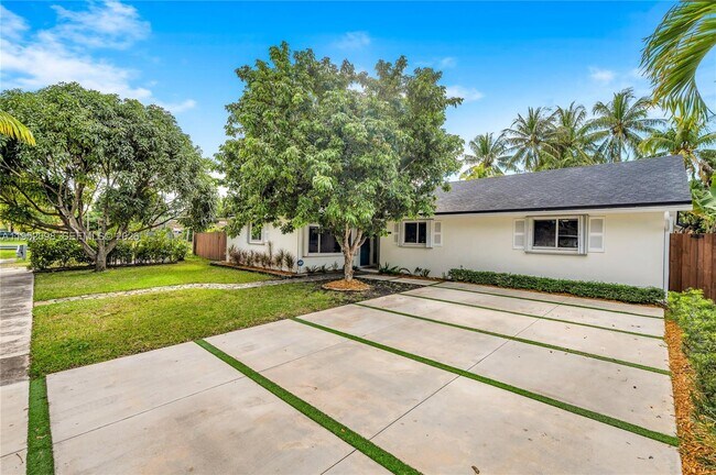 Photo - 15930 SW 90th Ave