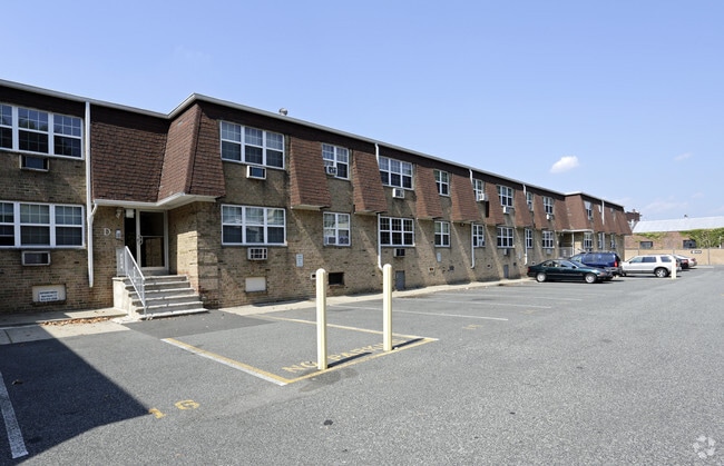River Drive Village Apartments