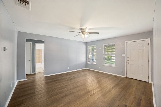 Photo - CHARMING HOME IN LOMA TERRACE