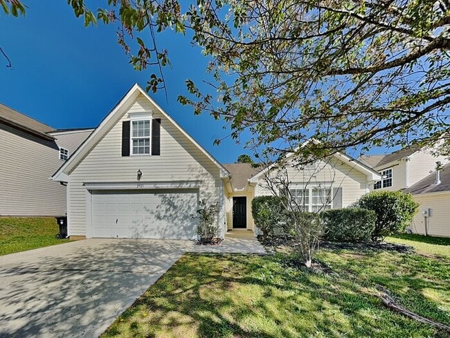 Building Photo - 2921 Deep Cove Dr NW