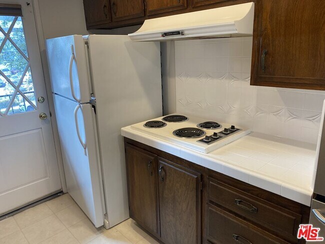 Photo - 1224 S Barrington Ave Unit 101
