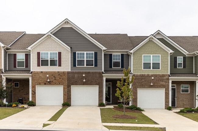 Building Photo - 1661 Corwin Bend Rd