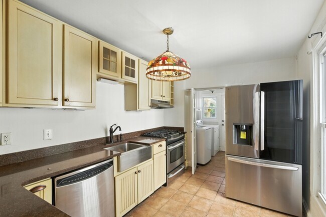 Photo - 877 W Lombard St Casa Adosada