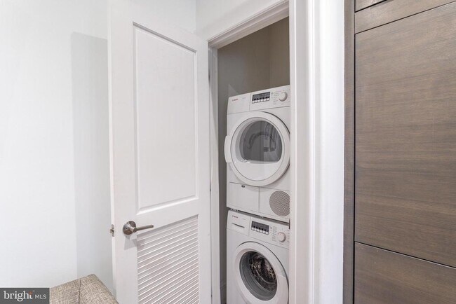 Photo - 1801 16th St NW Unit 303