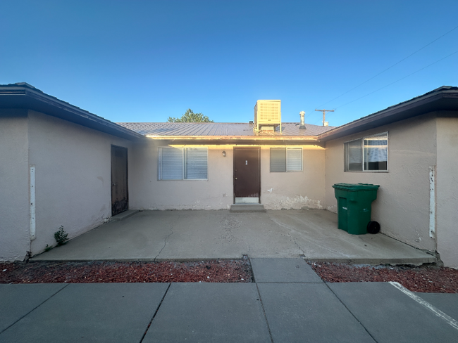 Photo - 2805 E 22nd St Apartamento Unidad B
