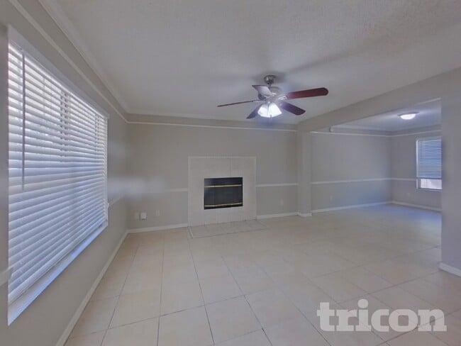 Photo - 12739 Serenade Cir N