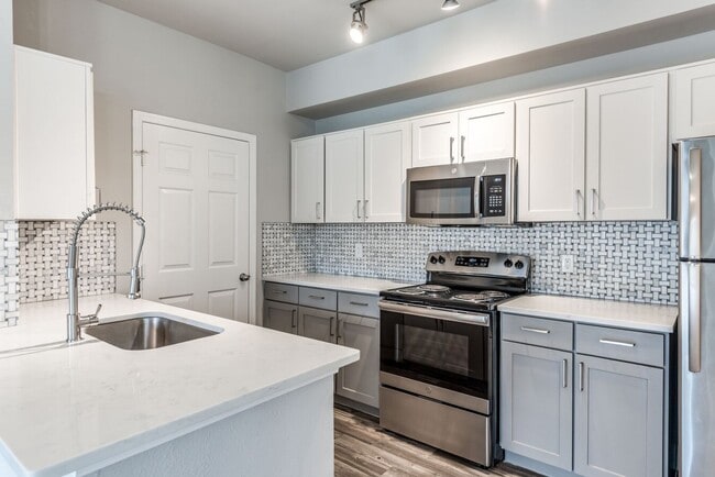 Photo - Stylish Living with 1 Month Free Rent! Unit PLR
