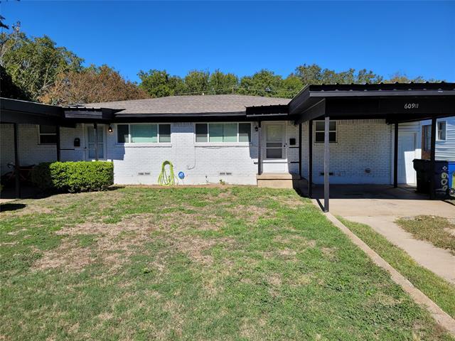 Building Photo - 609 E University Ave