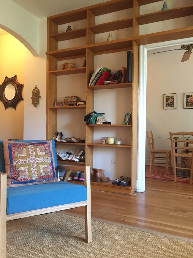 Photo - 2032 Belmont Rd NW Unidad 626