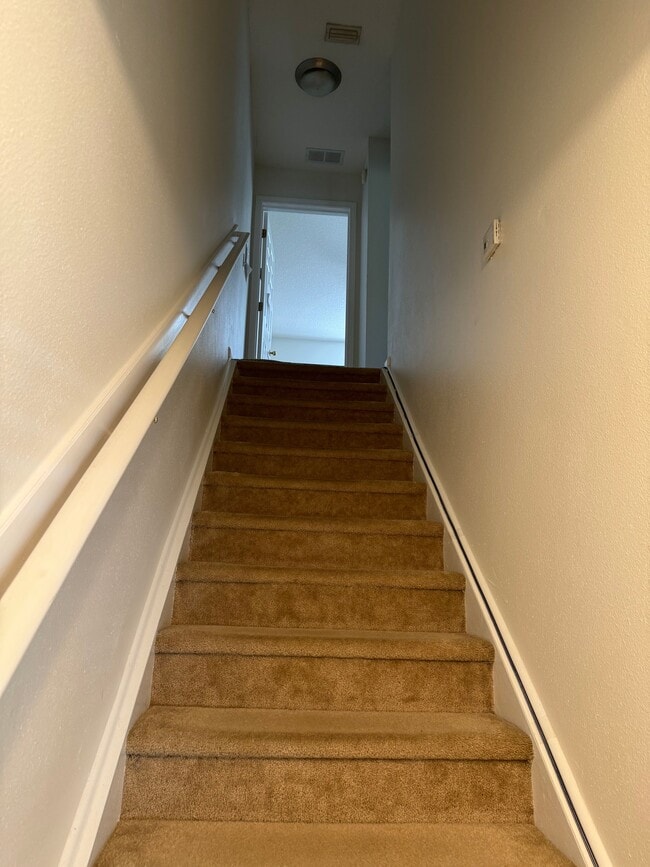 Building Photo - 865 Southern Creek Dr