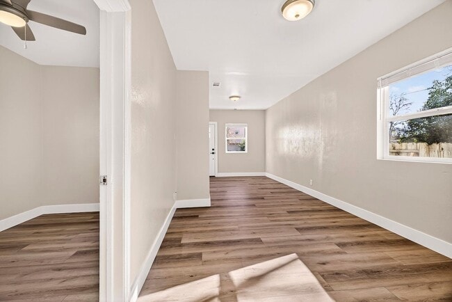 Photo - MOVE IN SPECIAL $1000!! 3 Bedroom Home Close to CSUC!