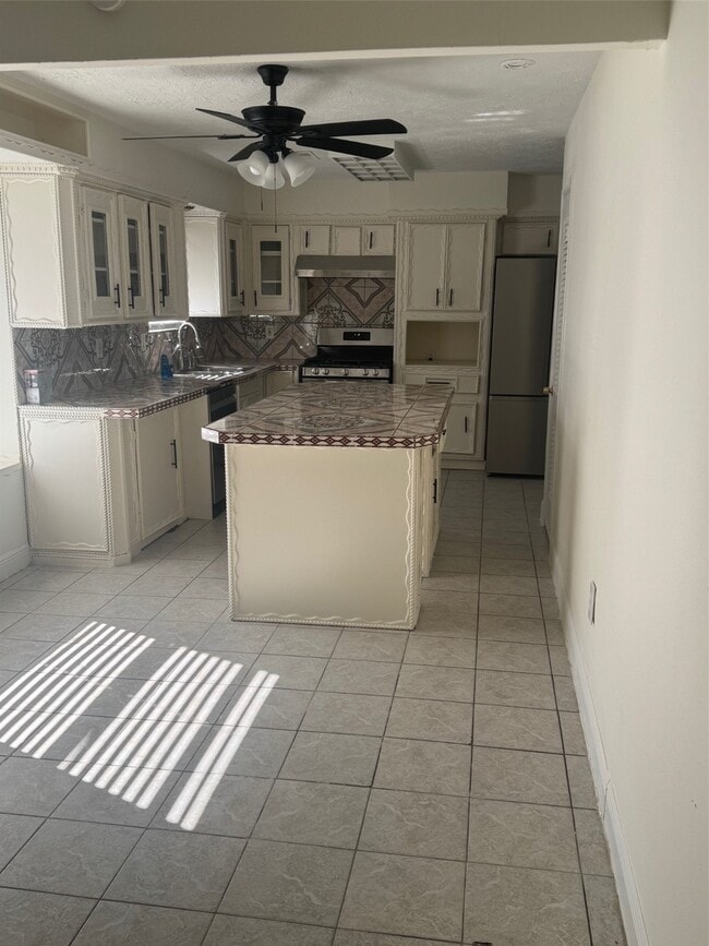 Photo - 10134 Kirkglen Dr