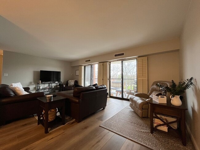 Photo - 1405 E Central Rd