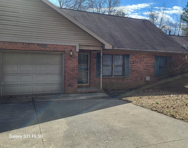 Lone Oak Duplex - 315 Hutchinson Ave Townhome